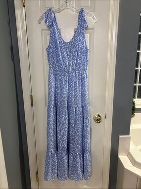 ⚜️ Sienna Sky Light Blue Floral Tie-Shoulder Maxi Dress